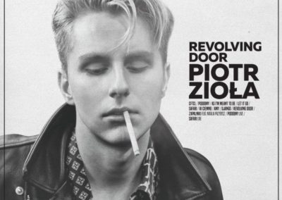 Piotr Zioła – Revolving Door